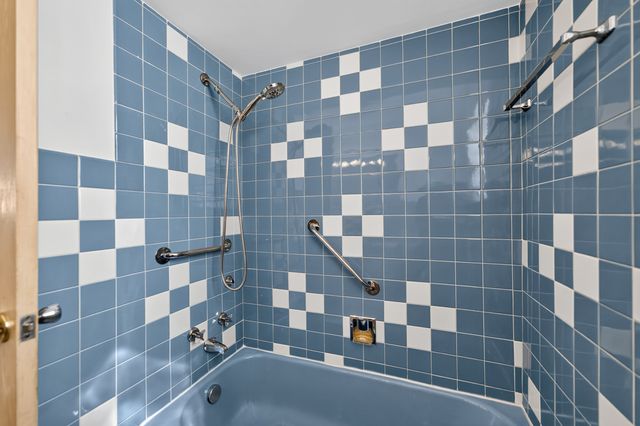 4117 N Olcott Avenue, Norridge, IL 60706