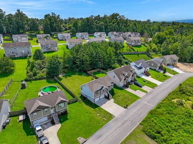 1758 Short Leaf Lane, Soddy Daisy, TN 37379