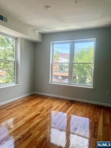 181 S Munn Avenue 2, Irvington, NJ 07111