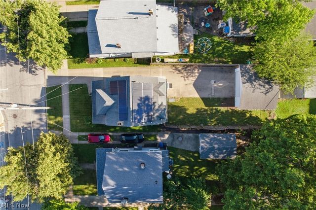 1348 Saint Charles Avenue, Lakewood, OH 44107