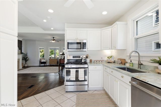 1348 Saint Charles Avenue, Lakewood, OH 44107