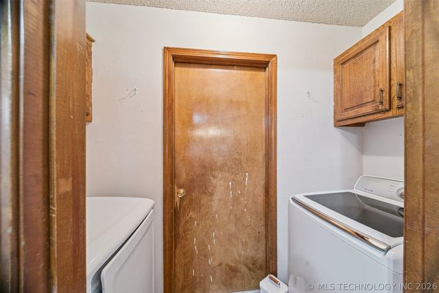 604 E Radcliff Avenue, Locust Grove, OK 74352