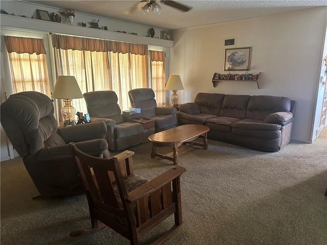 2515 N Pennsylvania Avenue, Independence, KS 67301