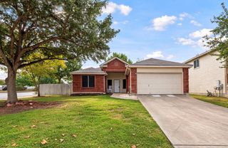 1611 Sunnycrest CIR, New Braunfels, TX 78130