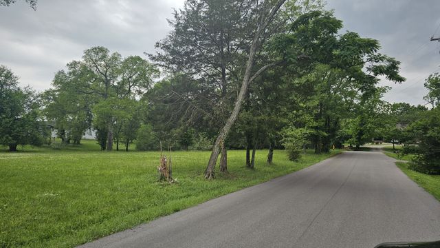 198 Cranwill Dr, Hendersonville, TN 37075