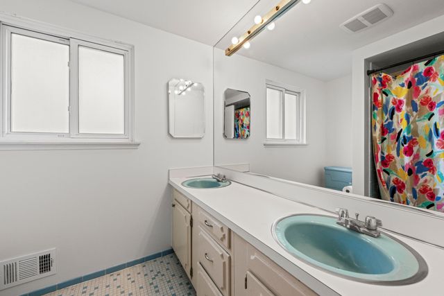 7023 Wild Ridge Lane, West Bloomfield Twp, MI 48322