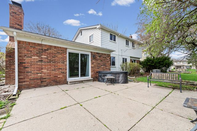 7023 Wild Ridge Lane, West Bloomfield Twp, MI 48322