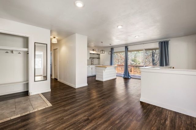 6 Morris Lane, Bella Vista, AR 72715