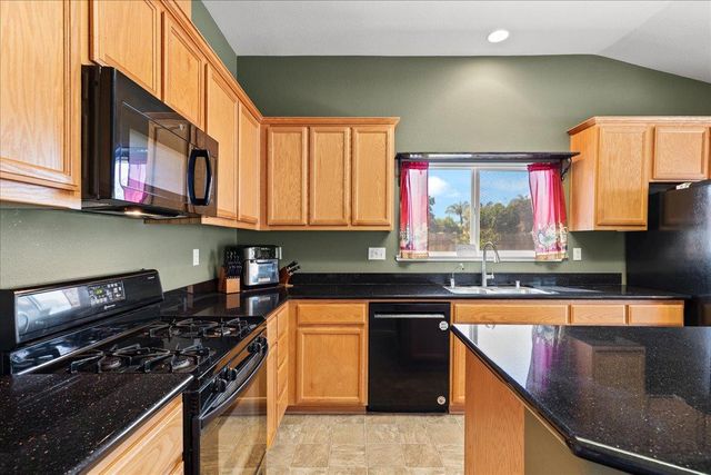 2901 Gambler Hill Ct, Riverbank, CA 95367