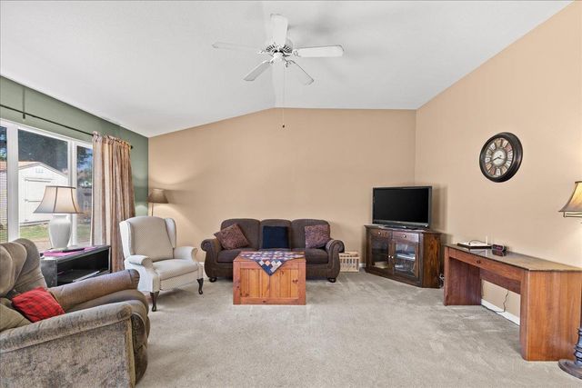 2901 Gambler Hill Ct, Riverbank, CA 95367