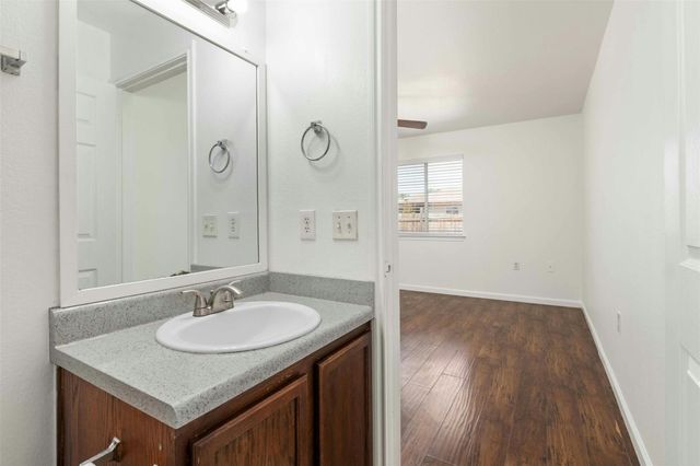 12524 Sky Harbor DR, Del Valle, TX 78617