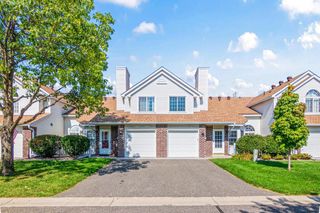 536 Old Steine Circle, New Brighton, MN 55112