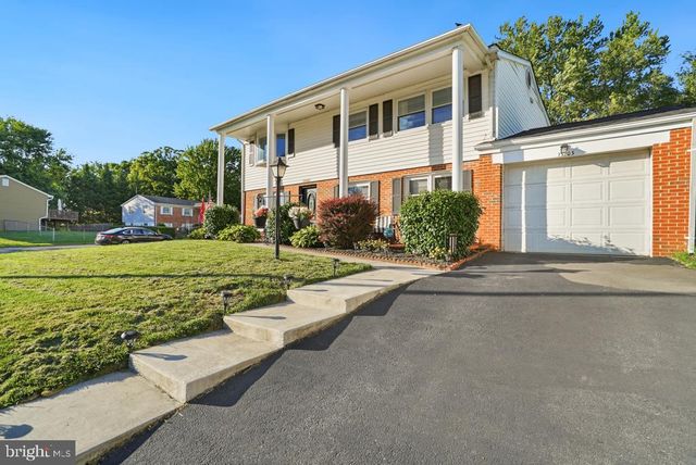13203 DELANEY RD, Woodbridge, VA 22193