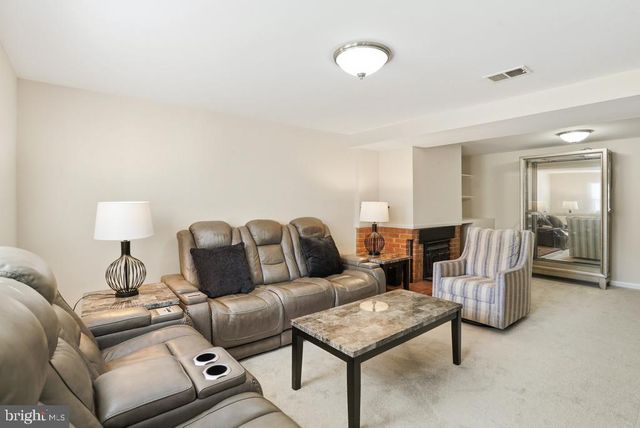 13203 DELANEY RD, Woodbridge, VA 22193