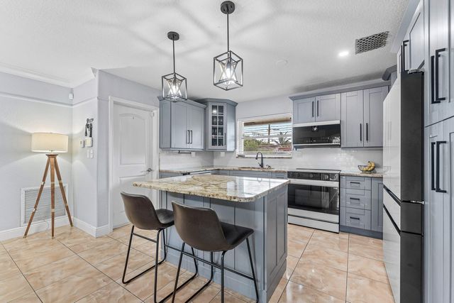 4481 SW 37TH Avenue, Dania Beach, FL 33312