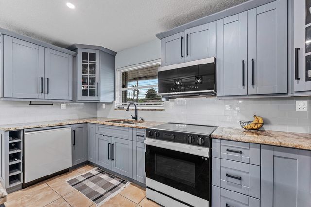 4481 SW 37TH Avenue, Dania Beach, FL 33312
