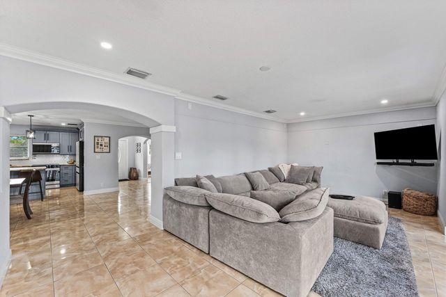 4481 SW 37TH Avenue, Dania Beach, FL 33312