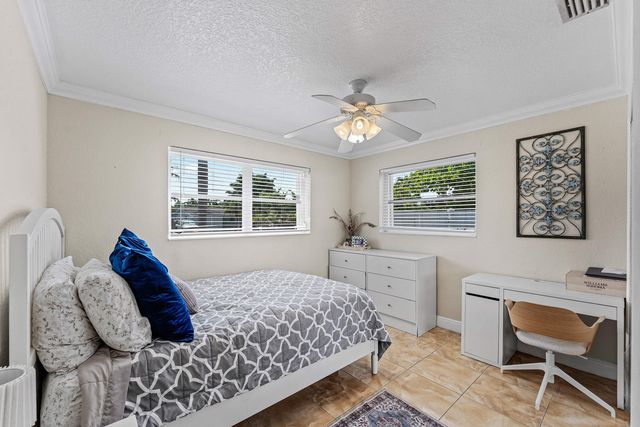 4481 SW 37TH Avenue, Dania Beach, FL 33312