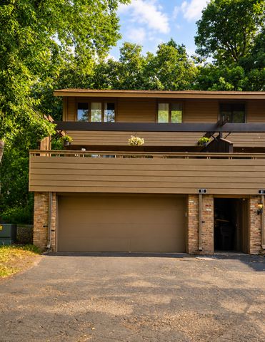 82 Birnamwood Drive, Burnsville, MN 55337