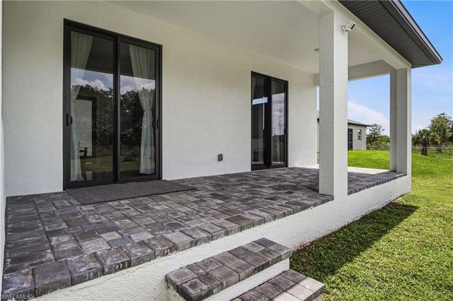 3380 31st AVE NE, Naples, FL 34120