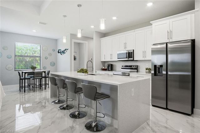 3380 31st AVE NE, Naples, FL 34120