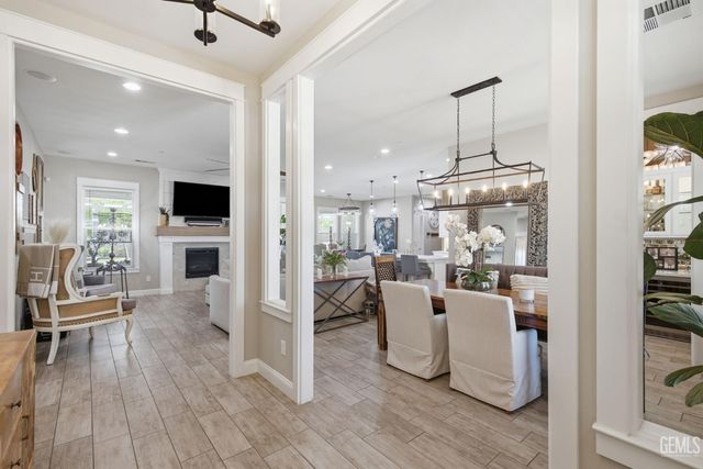 3406 Wicklow Court, Bakersfield, CA 93314