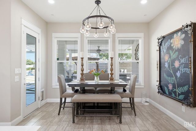 3406 Wicklow Court, Bakersfield, CA 93314