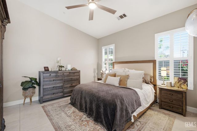 3406 Wicklow Court, Bakersfield, CA 93314