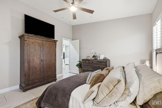 3406 Wicklow Court, Bakersfield, CA 93314