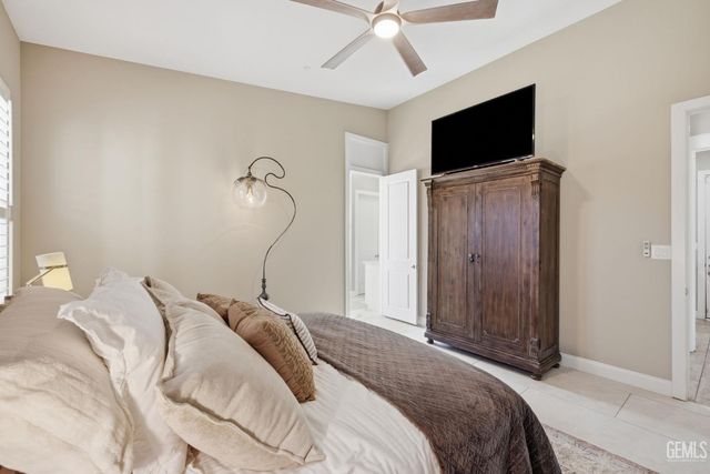 3406 Wicklow Court, Bakersfield, CA 93314