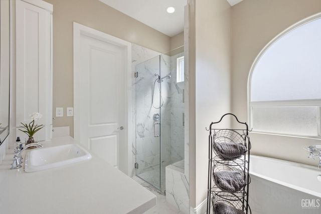 3406 Wicklow Court, Bakersfield, CA 93314