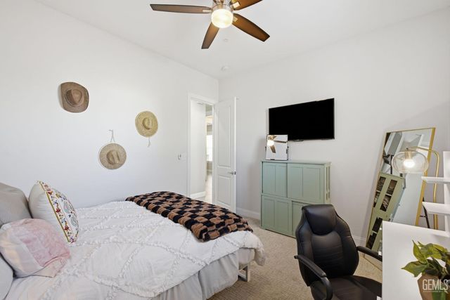 3406 Wicklow Court, Bakersfield, CA 93314