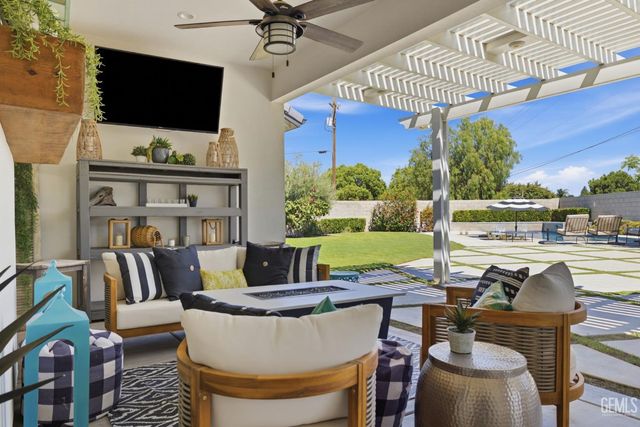 3406 Wicklow Court, Bakersfield, CA 93314
