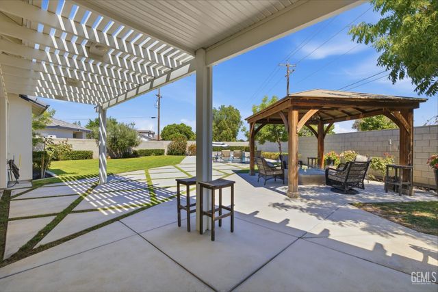 3406 Wicklow Court, Bakersfield, CA 93314