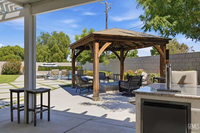 3406 Wicklow Court, Bakersfield, CA 93314