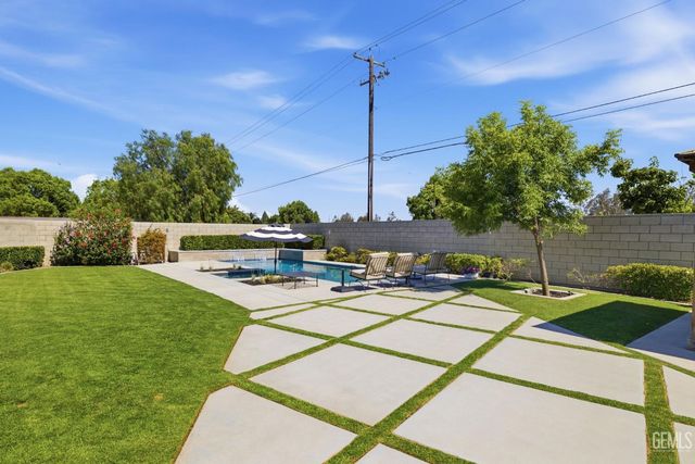3406 Wicklow Court, Bakersfield, CA 93314