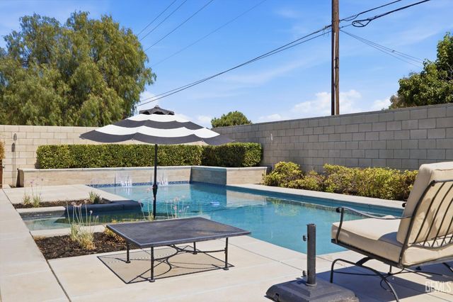 3406 Wicklow Court, Bakersfield, CA 93314