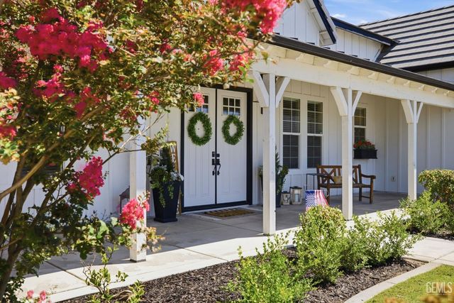 3406 Wicklow Court, Bakersfield, CA 93314