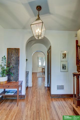 1720 N 52 Street, Omaha, NE 68104