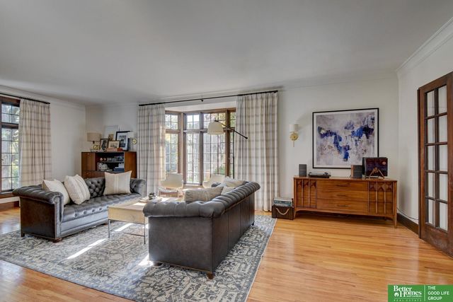 1720 N 52 Street, Omaha, NE 68104