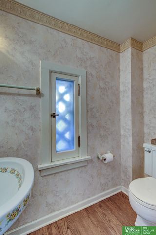 1720 N 52 Street, Omaha, NE 68104