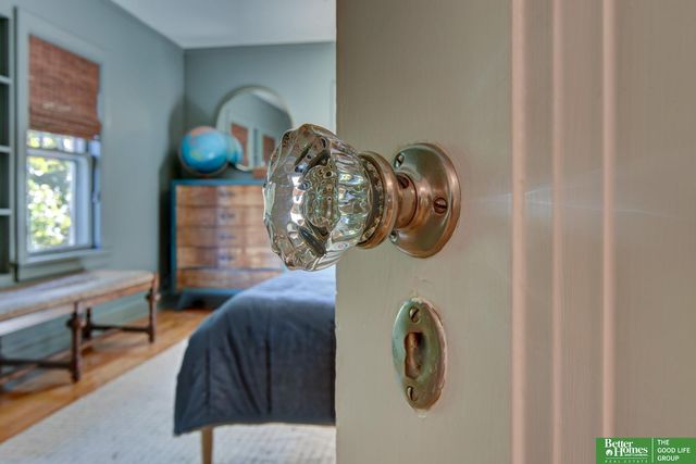 1720 N 52 Street, Omaha, NE 68104