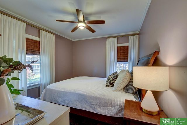 1720 N 52 Street, Omaha, NE 68104