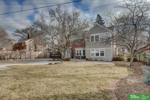 1720 N 52 Street, Omaha, NE 68104