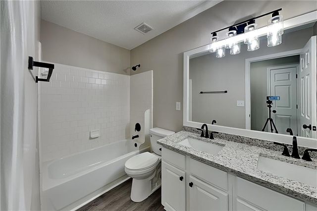 2215 Traywick, Alpharetta, GA 30004