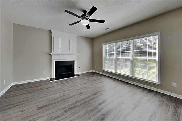 2215 Traywick, Alpharetta, GA 30004