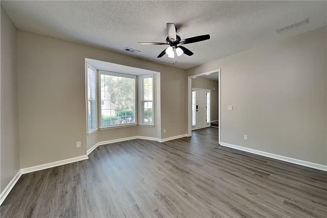 2215 Traywick, Alpharetta, GA 30004