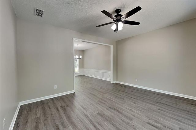 2215 Traywick, Alpharetta, GA 30004