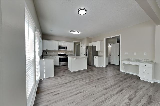 2215 Traywick, Alpharetta, GA 30004