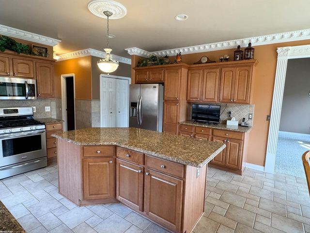 50068 Basil Drive, Macomb, MI 48044